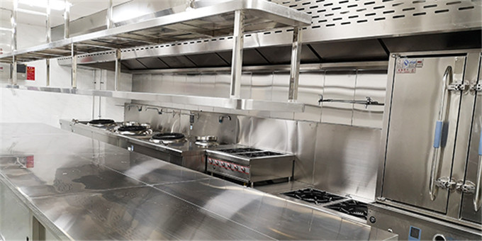 根據(jù)餐飲業(yè)需求，商用廚房設(shè)計配置很重要
